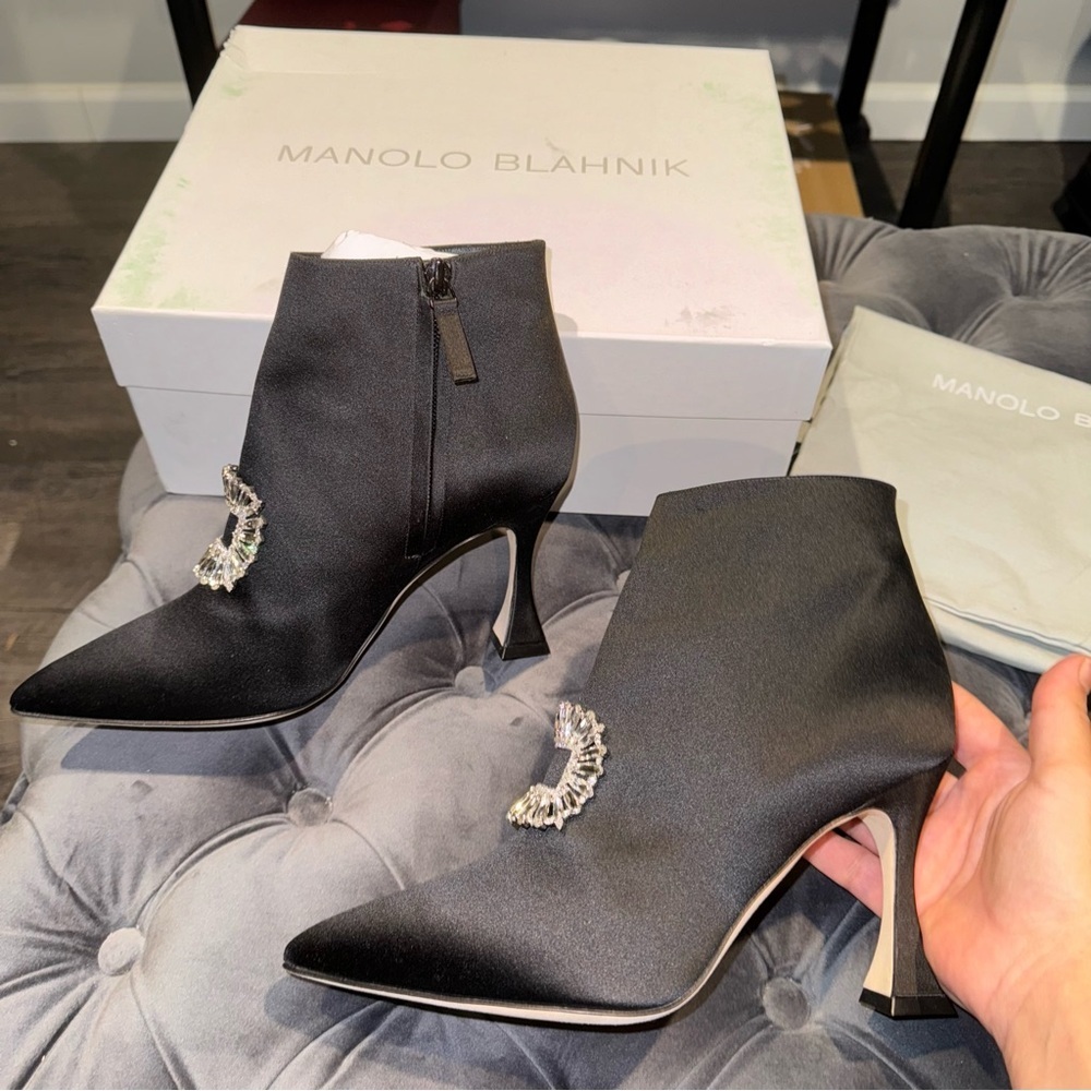 New Size 38.5 Manolo Blahnik Cantita Satin Black Ankle
Boots - Picture 4 of 11